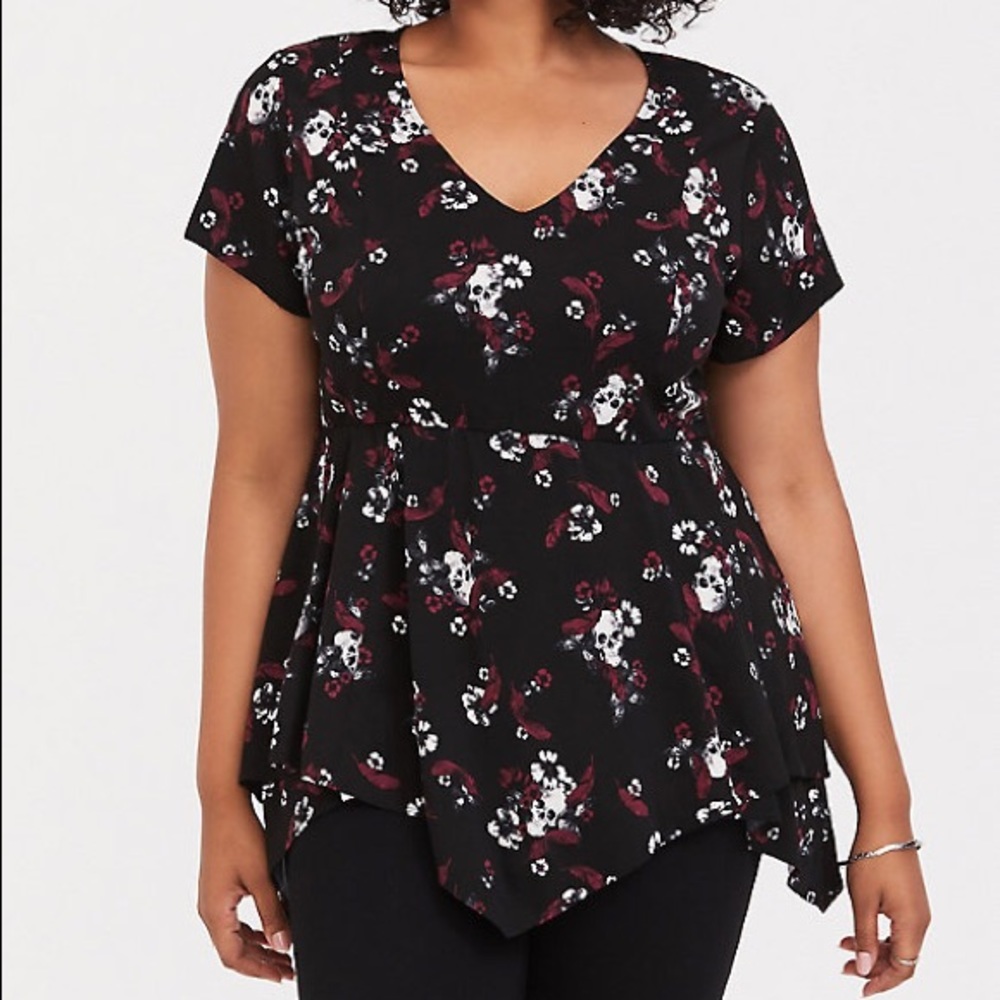 Torrid skull top